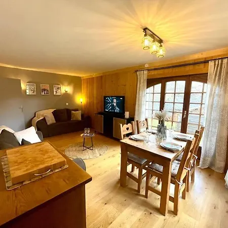 Rez De Jardin, Les Gets, Renove Et Calme Apartment